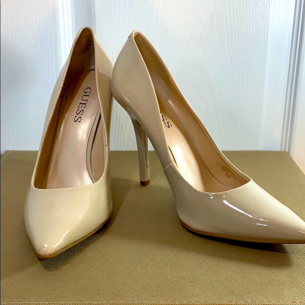 Guess Nude Paten leather heels sz 8.5M